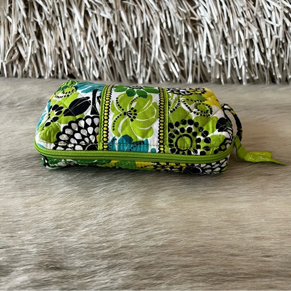 VERA BRADLEY Limes Up 2012 Medium Zip Cosmetic Case Green Yellow Floral Travel - Picture 6 of 10